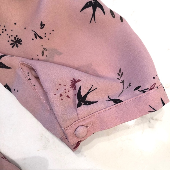 2/$15 - Printed wrap blouse - Picture 6 of 7